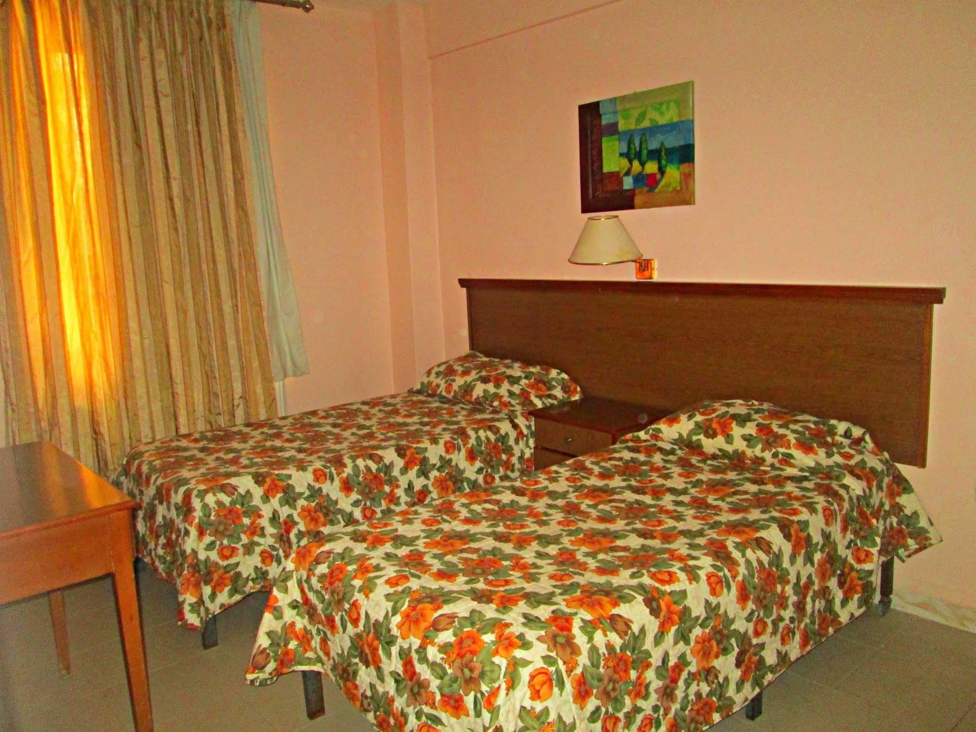 Sufara Hotel Suites Amman Exterior photo