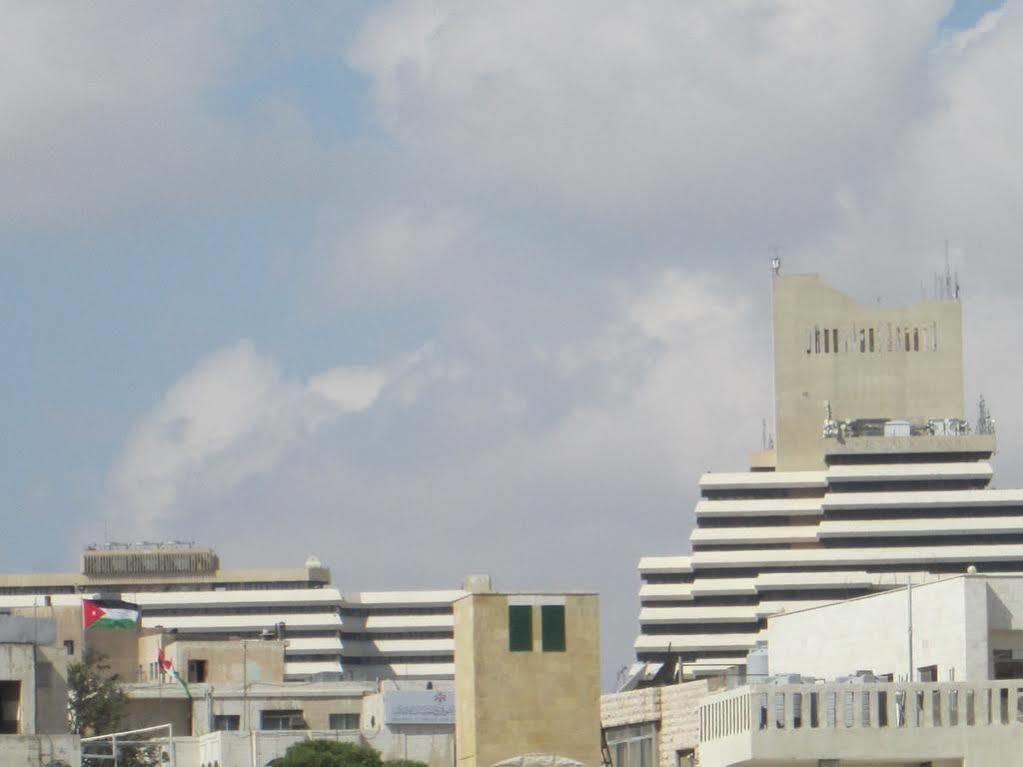 Sufara Hotel Suites Amman Exterior photo